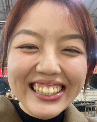 雄鹰展翅